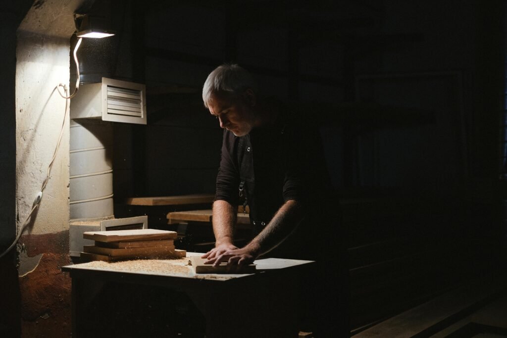 The Best Work Lights to Light Up Your DIY Area